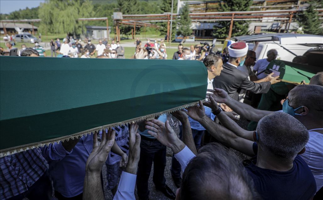 Srebrenitsa Soykırımı kurbanlarının cenazeleri Potoçari'ye ulaştı