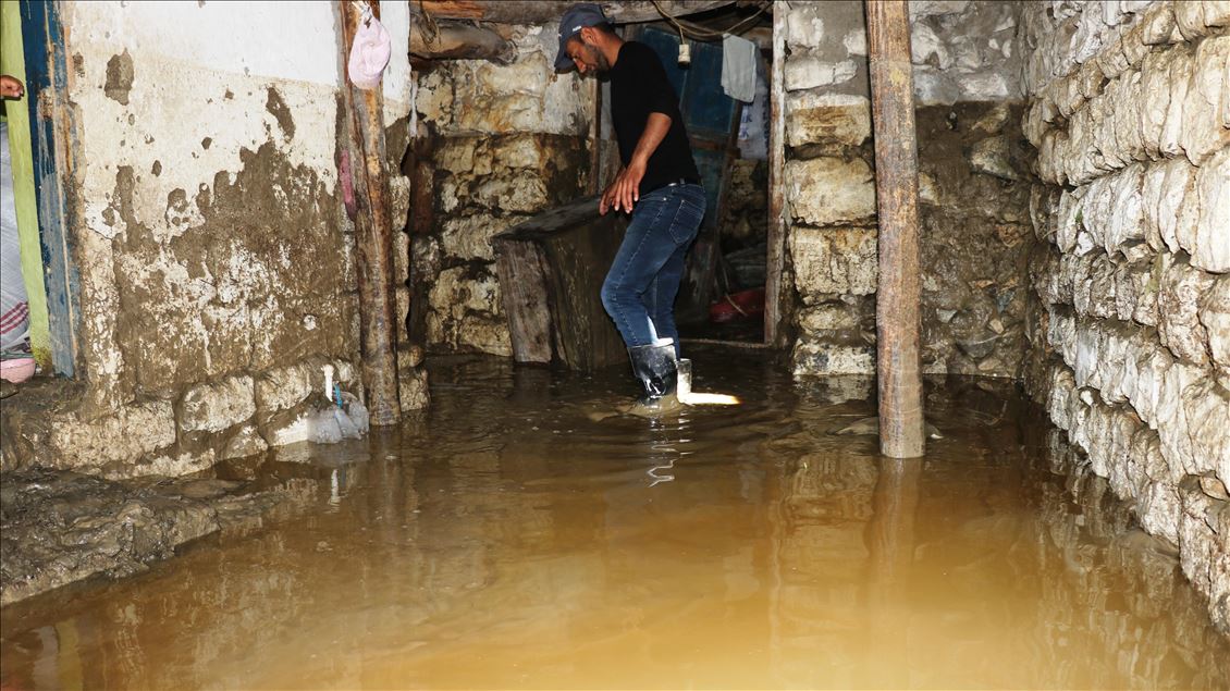 Erzurum ve Ağrı'da hasara neden olan selin izleri siliniyor

