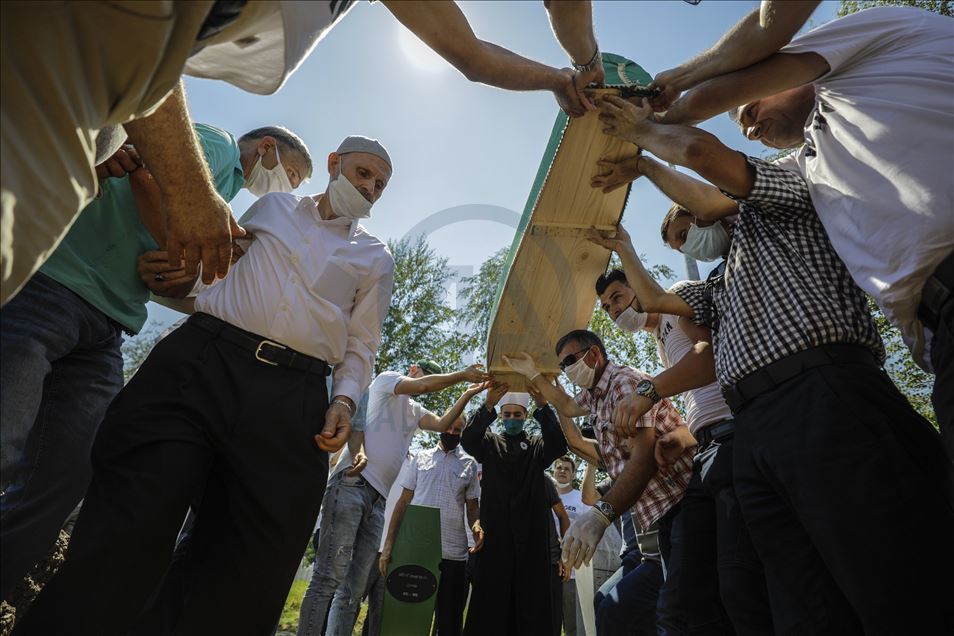 Obilježavanje 25. godišnjica genocida u Srebrenici: Otac Ahmo ukopao sina Salku