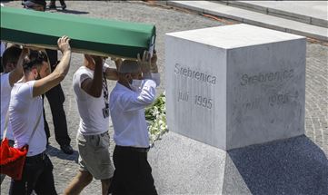 Potočari: Klanjana dženaza i obavljen ukop devet žrtava srebreničkog genocida