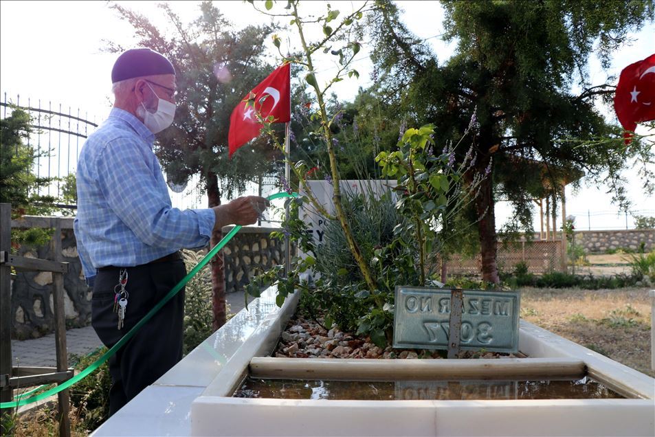 15 Temmuz şehidi Eyyüp Oğuz'un babası evladıyla gurur duyuyor