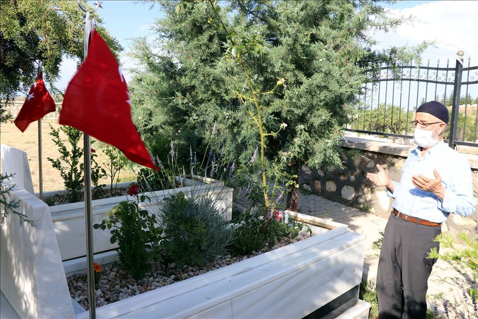 15 Temmuz şehidi Eyyüp Oğuz'un babası evladıyla gurur duyuyor