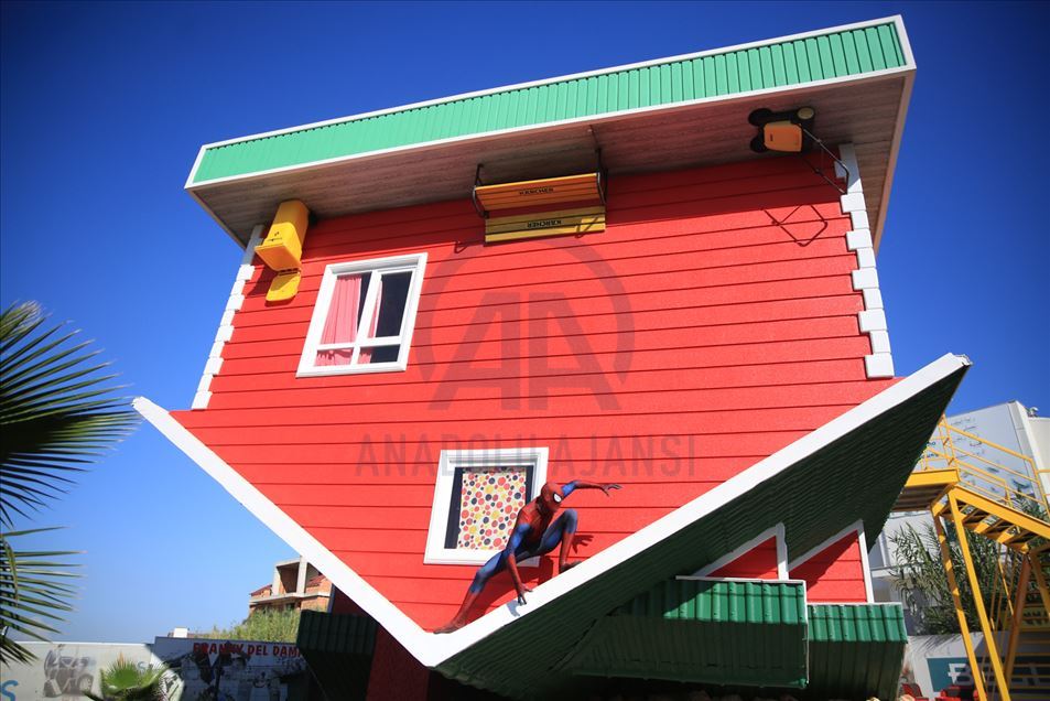 Así es como la 'casa al revés' reabre sus puertas en medio de la COVID-19 en Anatolia, Turquía