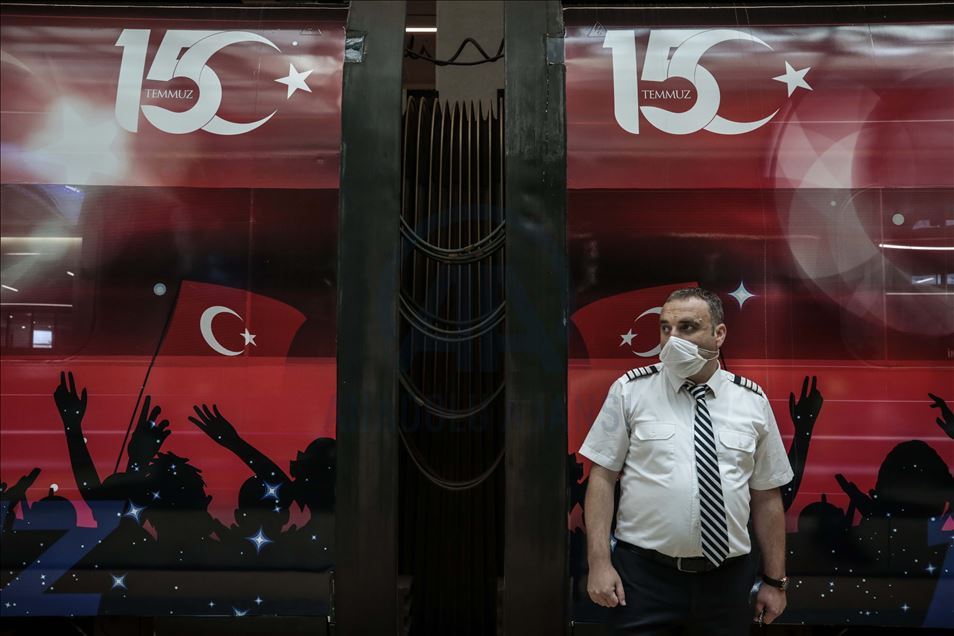 По дорогам Турции запущен скоростной состав "15 июля"
