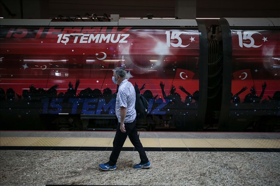 По дорогам Турции запущен скоростной состав "15 июля"
