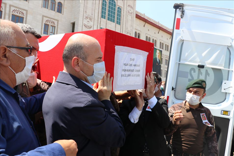 Siirt'teki operasyonda şehit olan 2 polis için tören düzenlendi