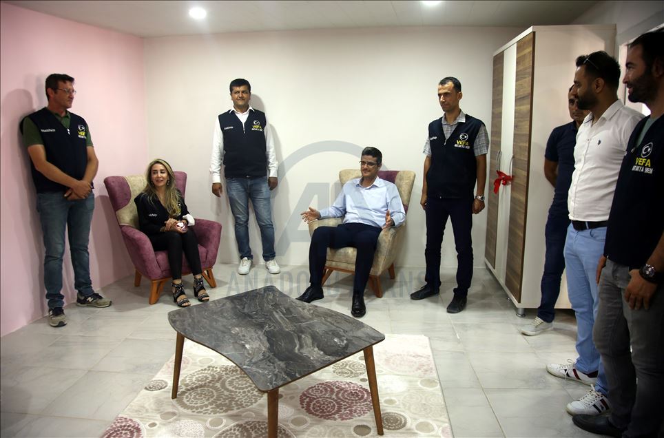 "Vefa'lı öğretmenlerin" desteğiyle evleri yenilendi