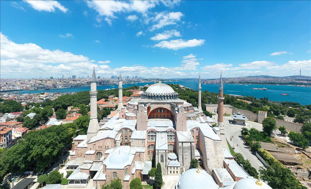 Ayasofya'ya ibadet yolu açılmasına büyük ilgi