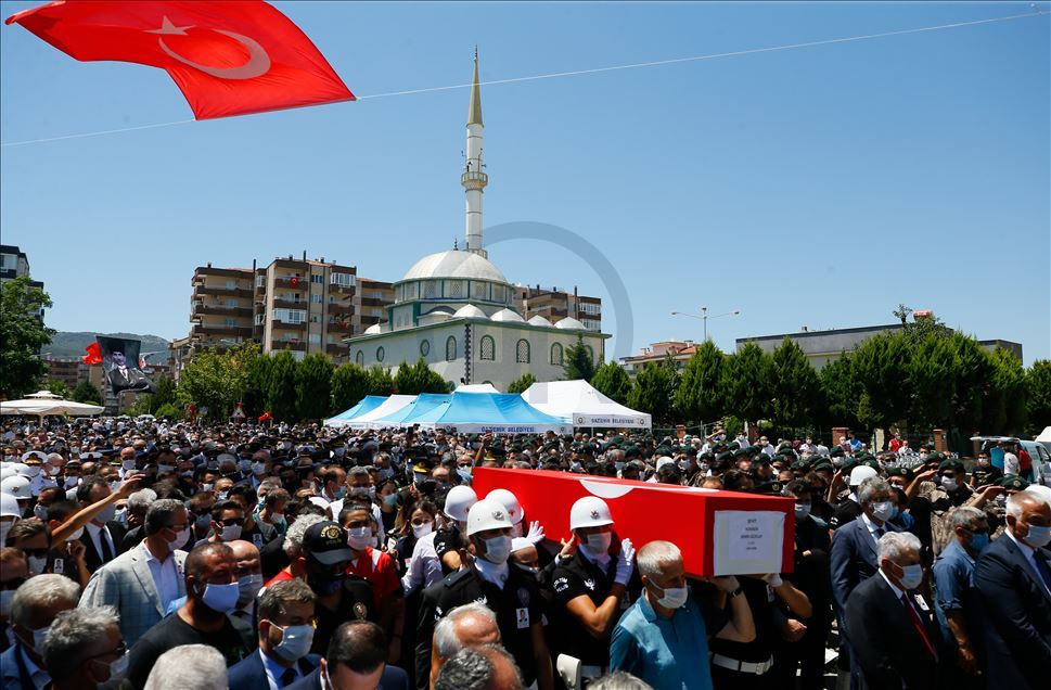 Şehit Komiser Yardımcısı Semih Güzelay, son yolculuğuna uğurlandı