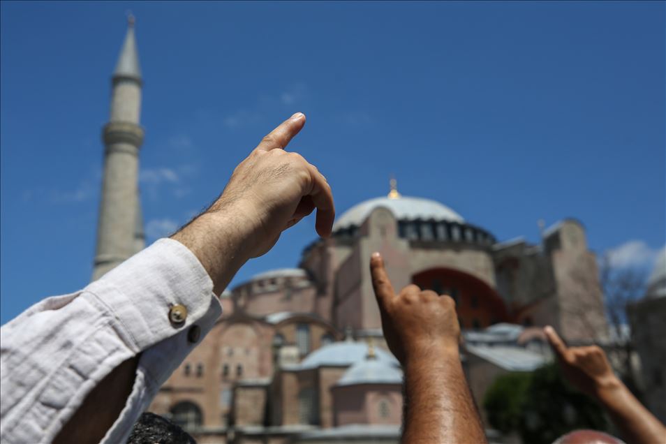 Ayasofya'ya ibadet yolu açılmasına büyük ilgi