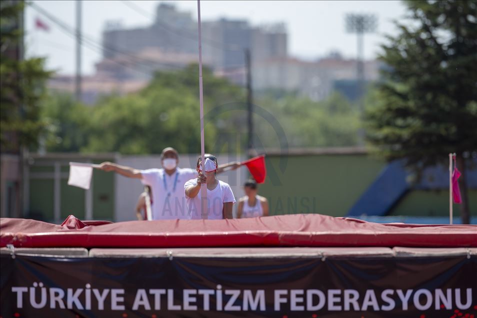 Atletizmde pist sezonu Ankara'da açıldı