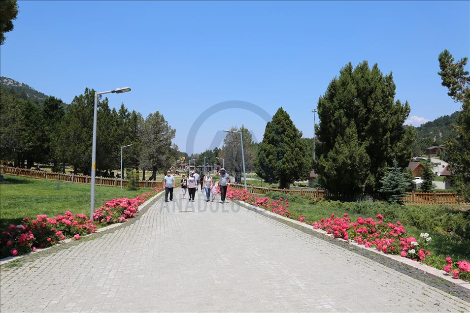 İZOLE TATİLİN ALTERNATİF ADRESLERİ YAYLALAR - Doğa turizminin gözdesi Denizli yaylaları