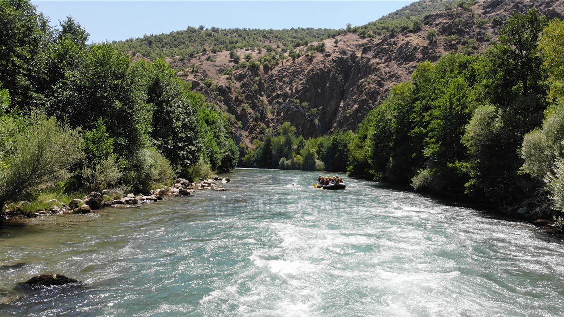 Terörden temizlenen Tunceli'de rafting ve zipline yoğun ilgi