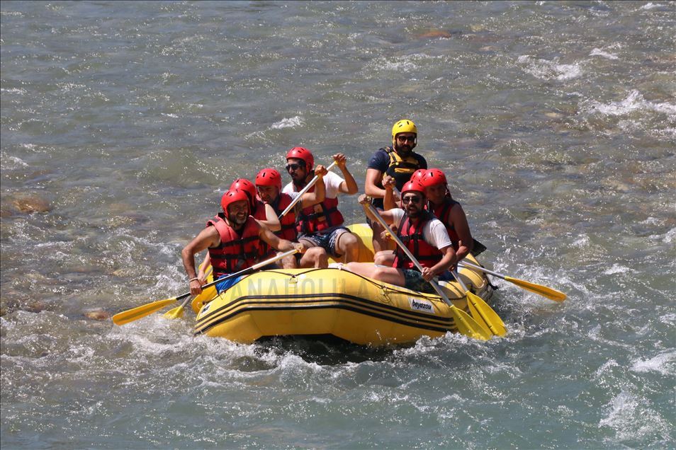 Terörden temizlenen Tunceli'de rafting ve zipline yoğun ilgi