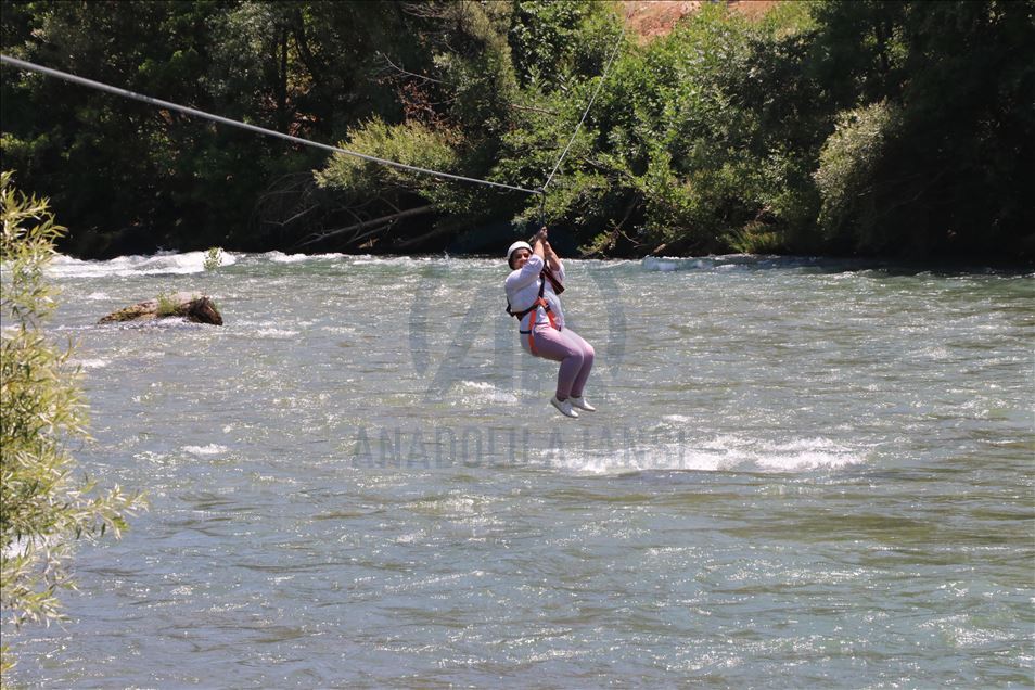 Terörden temizlenen Tunceli'de rafting ve zipline yoğun ilgi