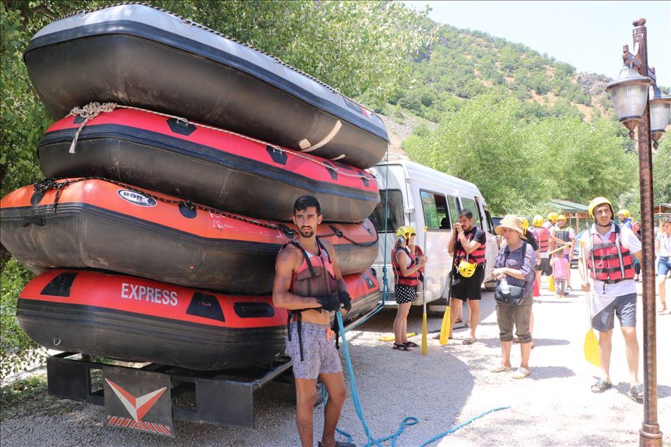 Terörden temizlenen Tunceli'de rafting ve zipline yoğun ilgi