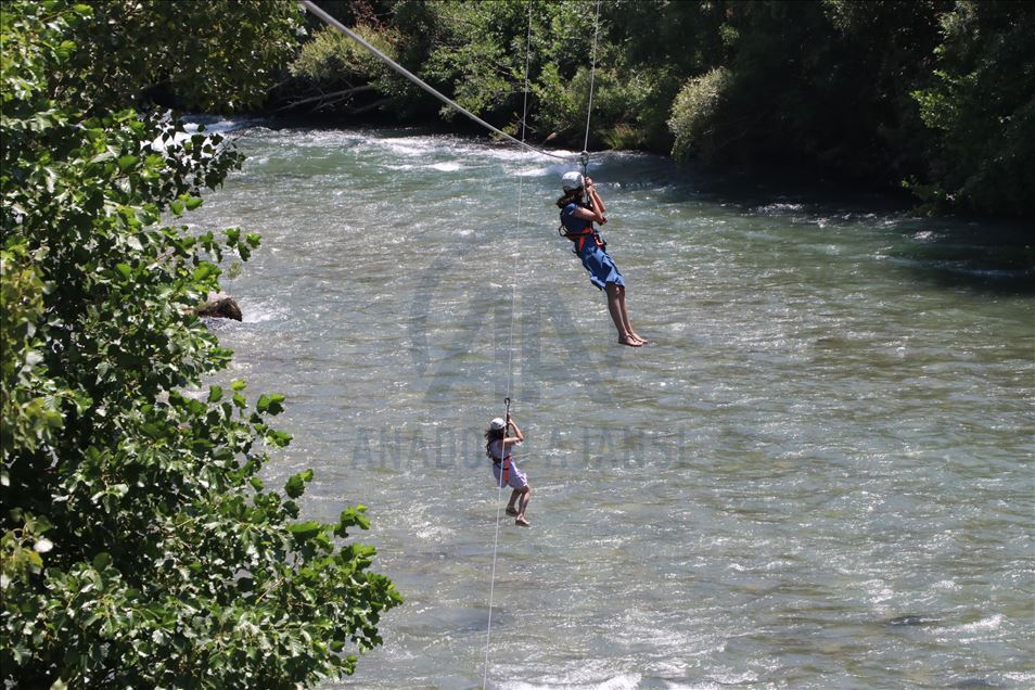 Terörden temizlenen Tunceli'de rafting ve zipline yoğun ilgi