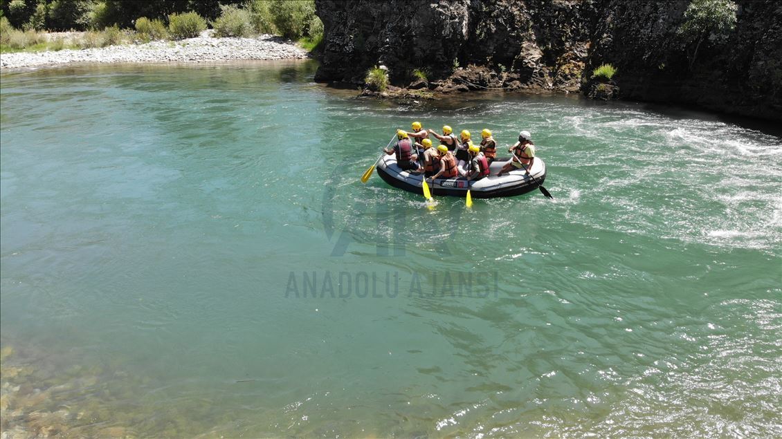 Terörden temizlenen Tunceli'de rafting ve zipline yoğun ilgi