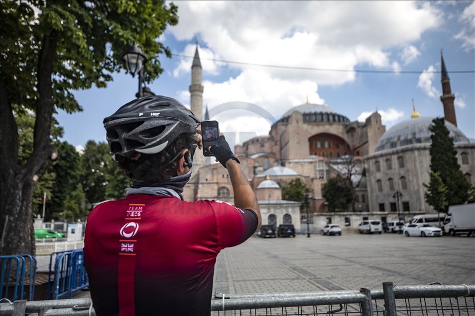 Ayasofya Camisi'nde açılış hazırlıkları sürüyor