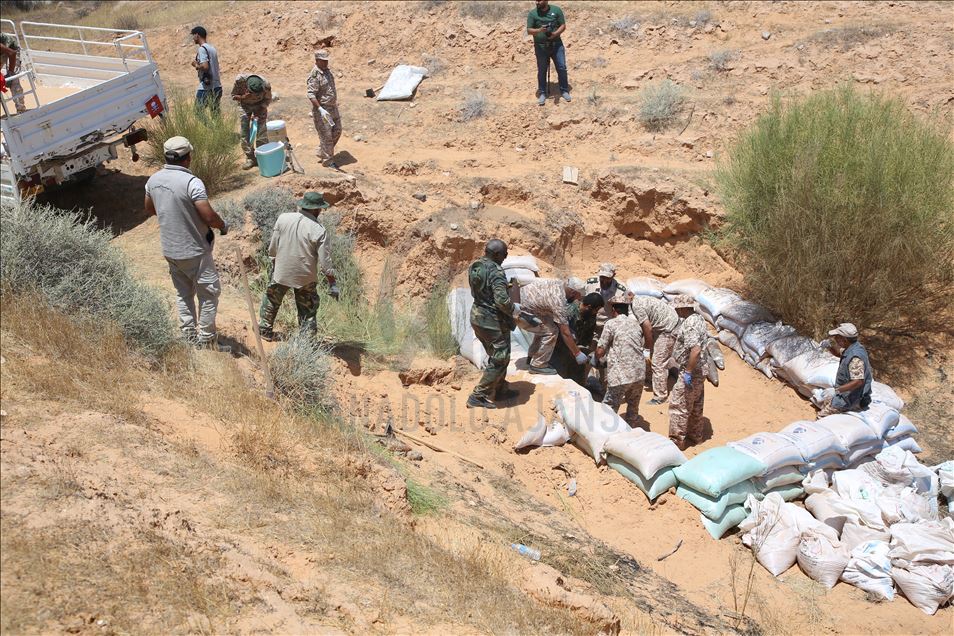 الجيش الليبي يدمر 10 أطنان من ألغام حفتر المزروعة جنوب العاصمة