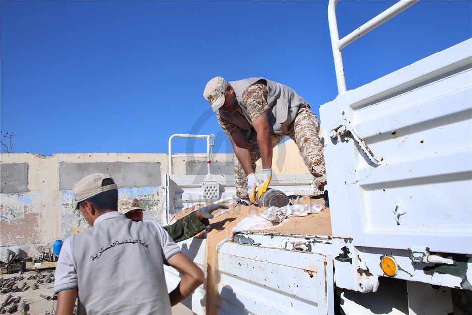 الجيش الليبي يدمر 10 أطنان من ألغام حفتر المزروعة جنوب العاصمة