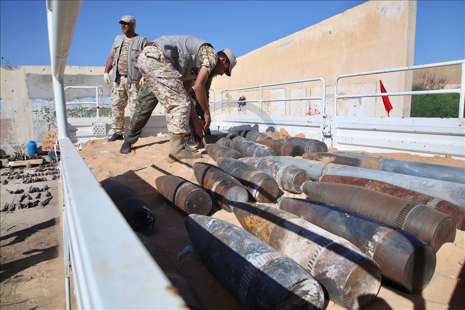 الجيش الليبي يدمر 10 أطنان من ألغام حفتر المزروعة جنوب العاصمة