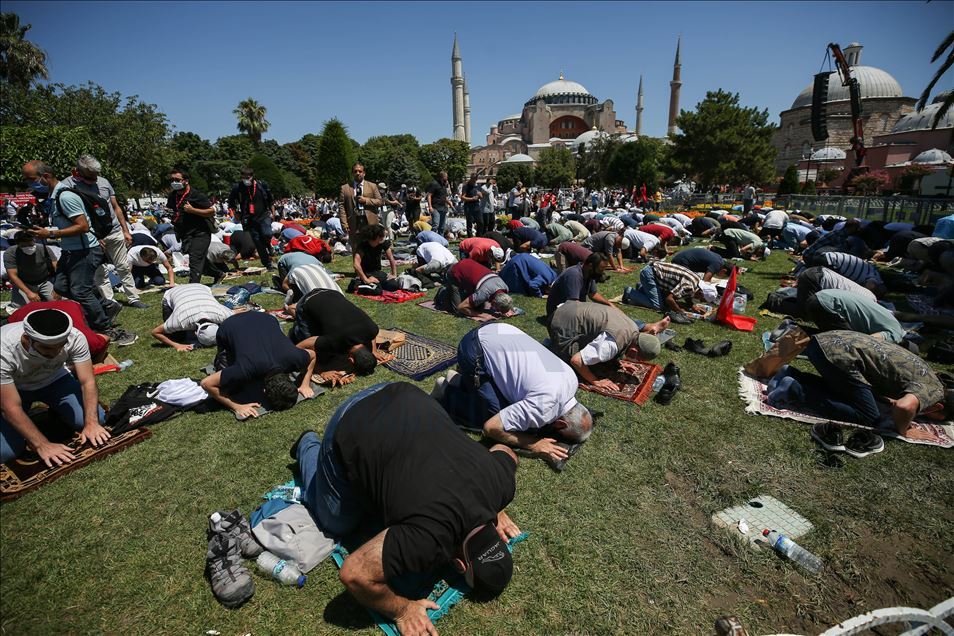 People flock the Hagia Sophia Mosque for the Friday Prayer