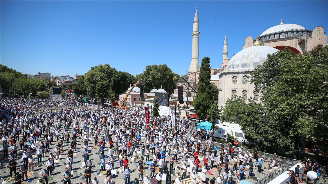 اقامه نخستین نماز جمعه در مسجد کبیر ایاصوفیه پس از 86 سال