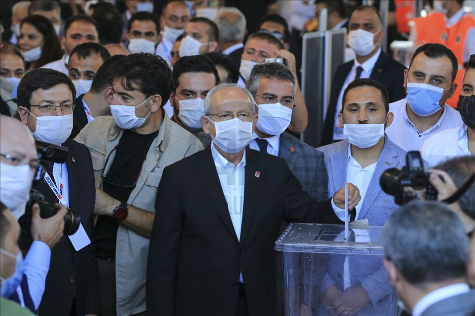 CHP'nin 37. Olağan Kurultayı'nda genel başkanlık için oy verme işlemi tamamlandı