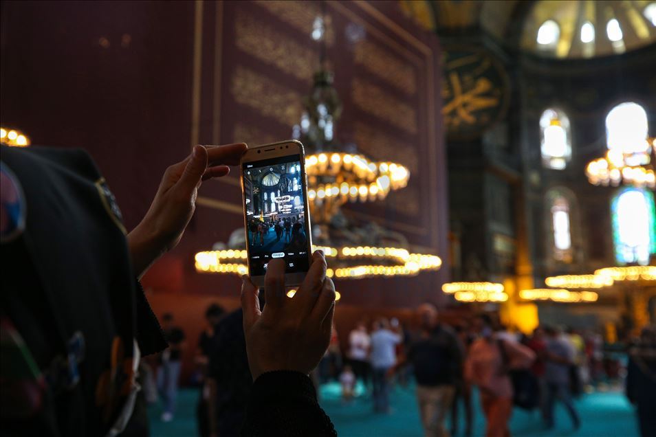 La Mezquita Santa Sofia abre sus puertas al culto después de 86 años