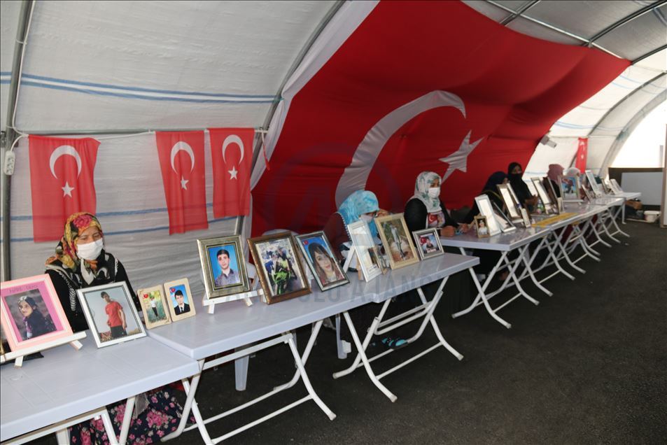 Dayikên Diyarbekirê dixwazin Eyda Qurbanê bi ewladên xwe ra derbas bikin