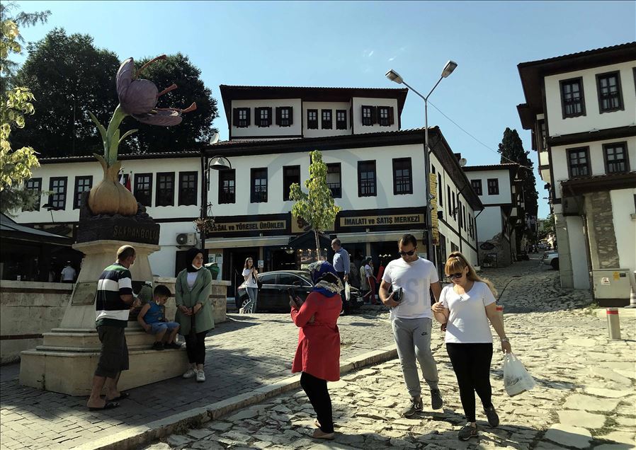 استقبال گسترده گردشگران از شهر تاریخی سافران‌بولو ترکیه