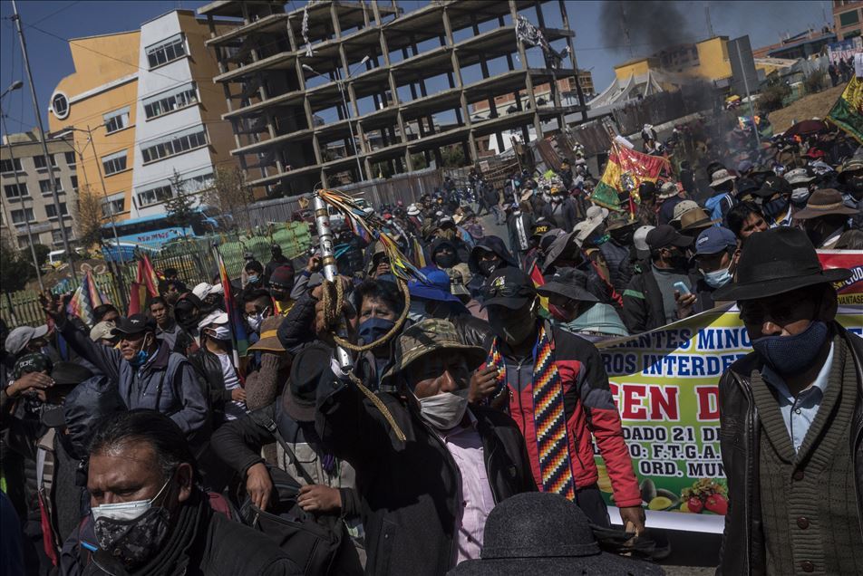 Demonstrasi di Bolivia menentang penundaan pemilihan presiden