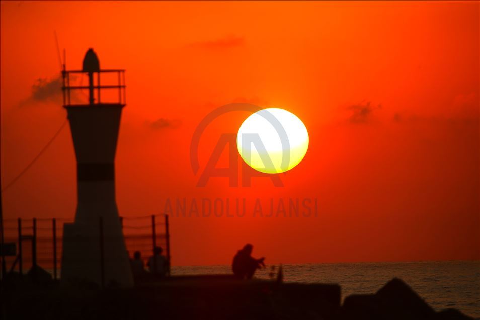 چشمانداز زیبای غروب آفتاب در سواحل استان دوزجه
