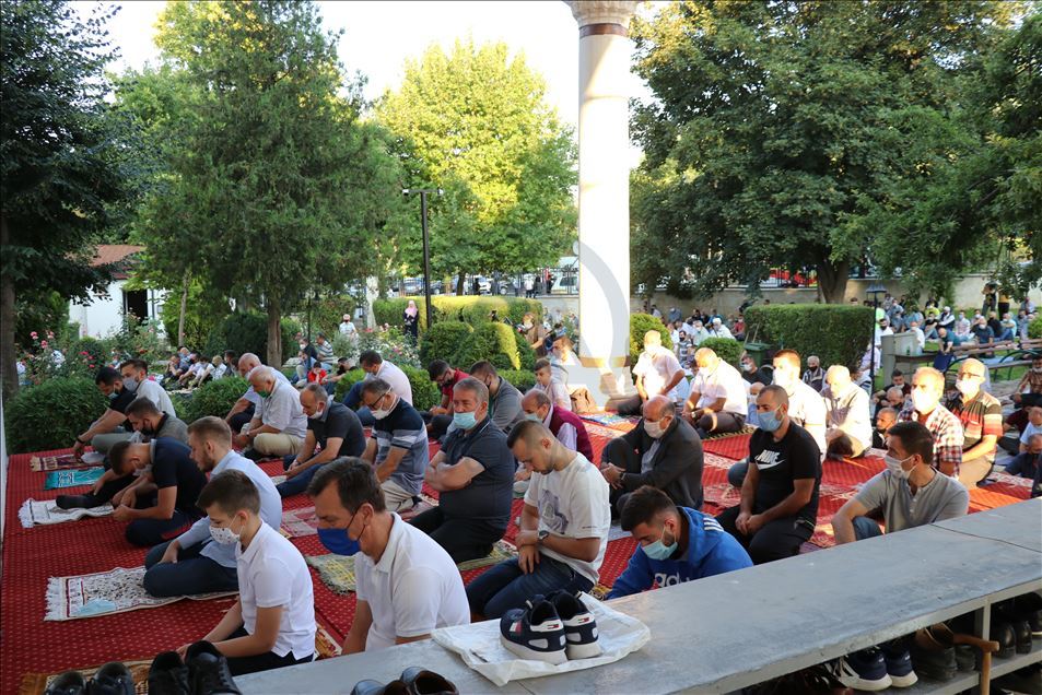 Në Maqedoninë e Veriut falet namazi i Kurban Bajramit