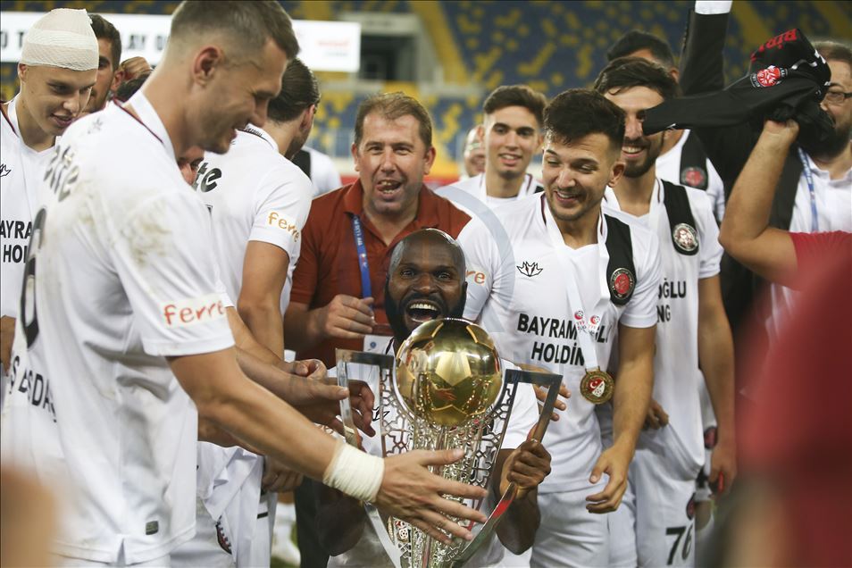 Fatih Karagümrük  Süper Lig'e yükseldi
