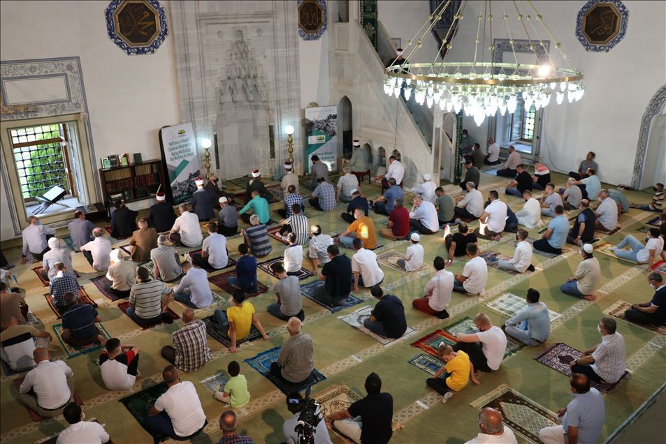 Në Maqedoninë e Veriut falet namazi i Kurban Bajramit