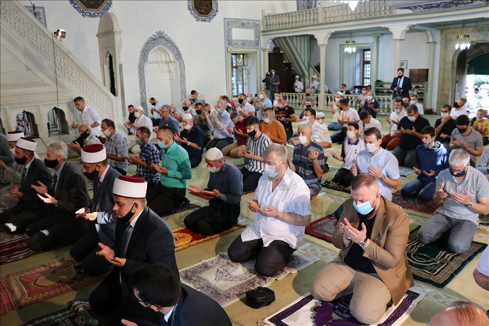 Në Maqedoninë e Veriut falet namazi i Kurban Bajramit