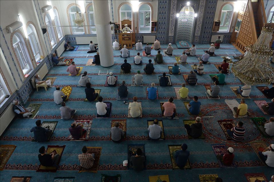 Uşak'ta Kurban Bayramı namazı kılındı