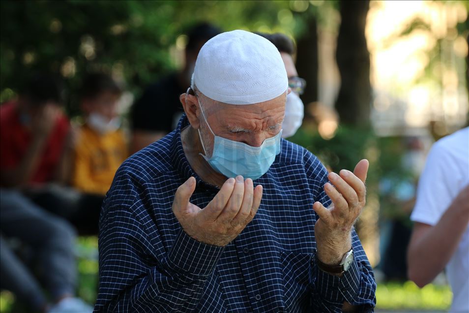 Në Maqedoninë e Veriut falet namazi i Kurban Bajramit