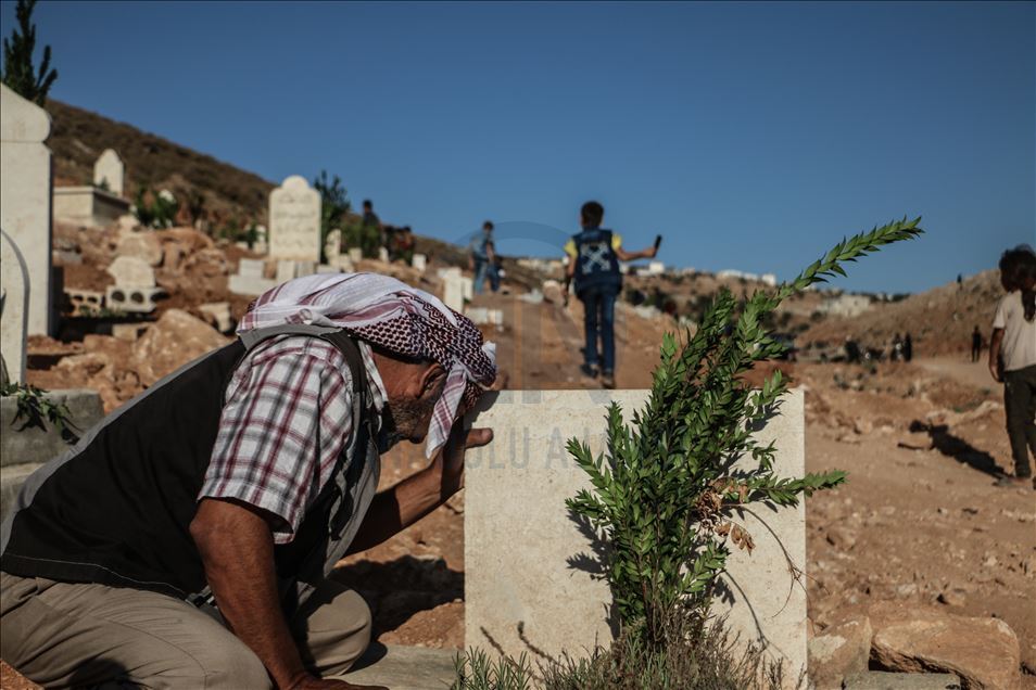Syrian civilians spend Eid al-Adha away from their home