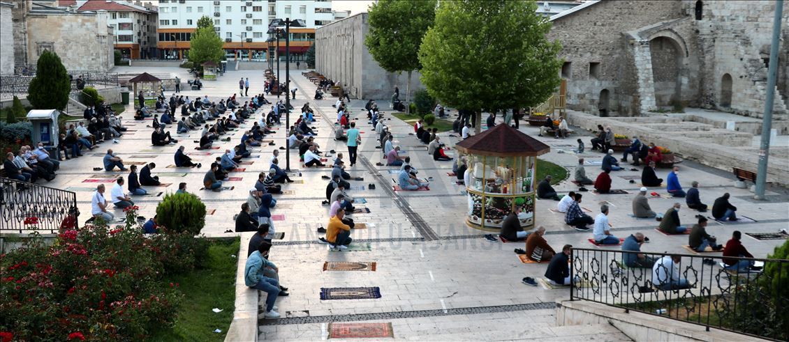 Sivas'ta Kurban Bayramı namazı kılındı