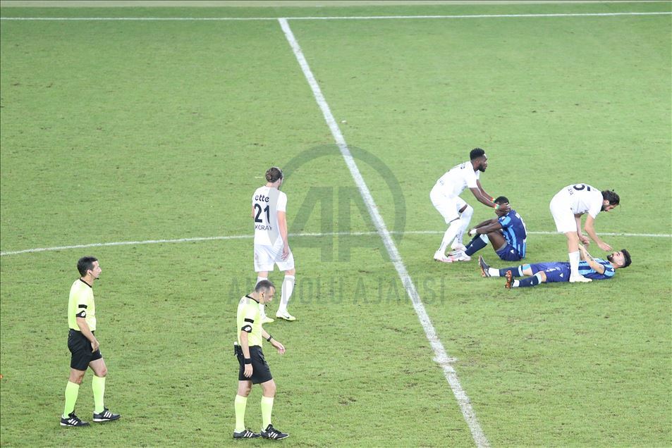 Fatih Karagümrük kupasını aldı