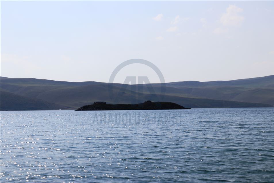 Kesên dixwazin ji teşqeleya bajêr dûr bikevin berê xwe didin Gola Masî