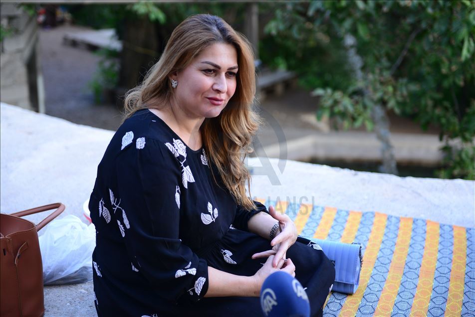 بەمەبەستی راکێشانی گەشتیار بۆ گوندەکەیان پرۆژەیەکی گەشتیارییان لەسەر لووتکەی شاخ کردۆتەوە