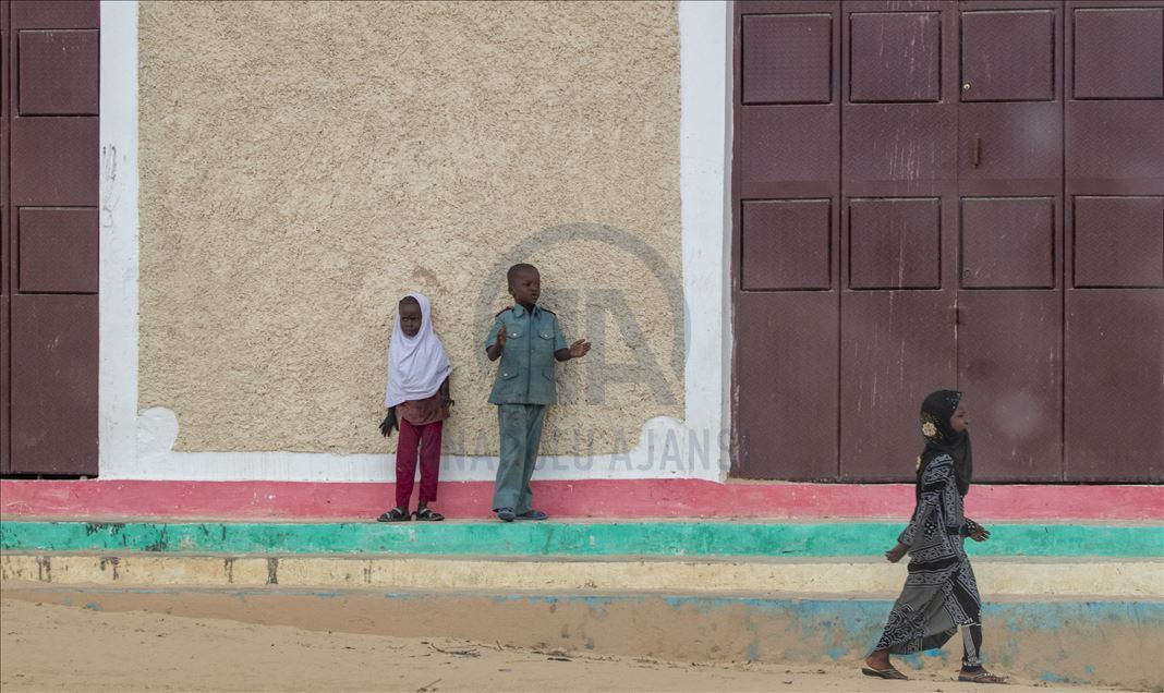 Vida diaria en campo de refugiados de la capital de Somalia