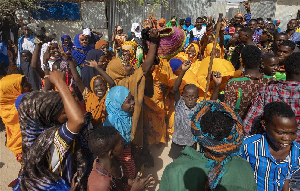 Mogadişu'daki göçmen kamplarında günlük hayat