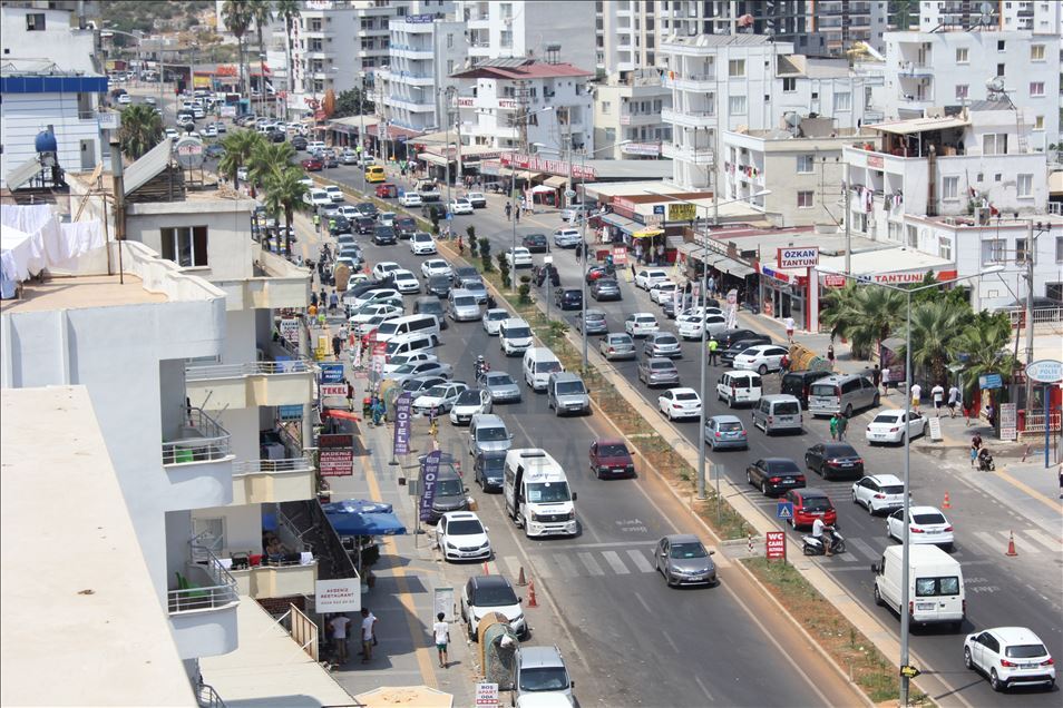 Doğu Akdeniz'in incisi Kızkalesi'nde bayram yoğunluğu