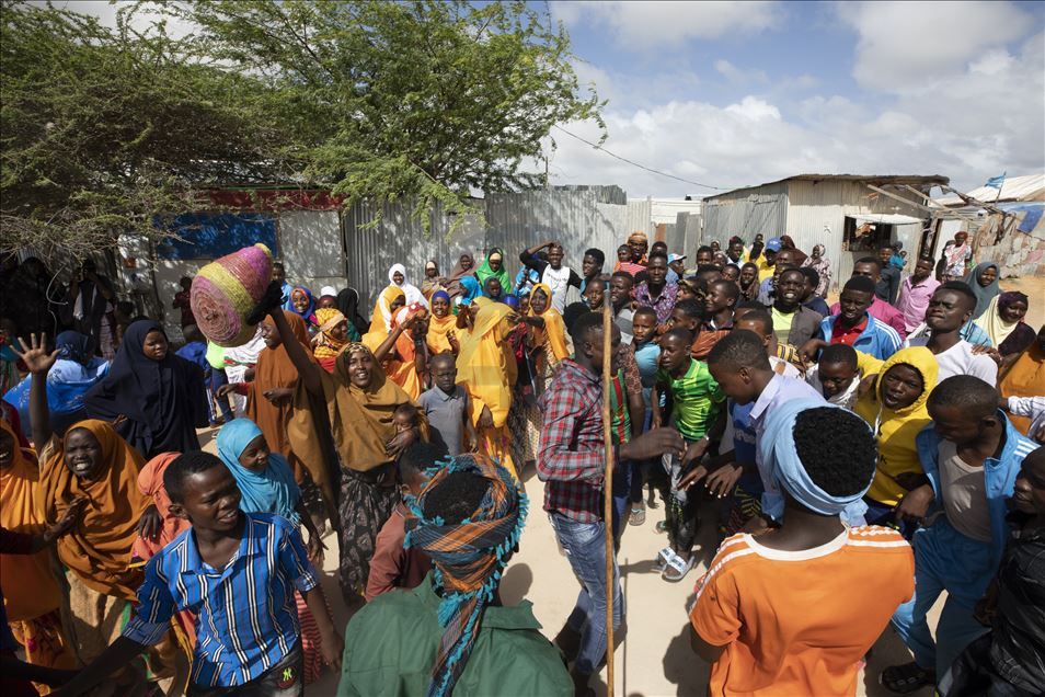 Vida diaria en campo de refugiados de la capital de Somalia