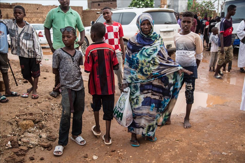 ترکیه بین 6000 خانواده نیازمند در سودان گوشت قربانی توزیع کرد